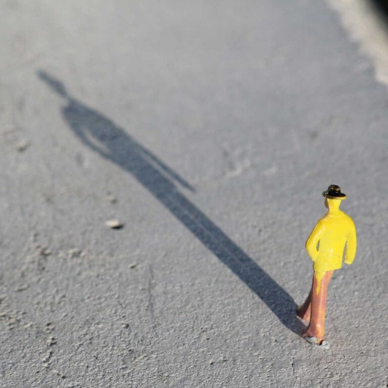 El complejo de inferioridad fue introducido por Alfred Adler.